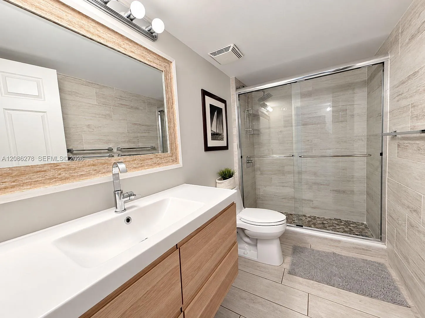 The Aston Condo — Photo 2
