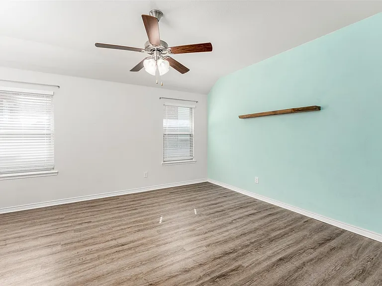716 Bluebird Way — Photo 6
