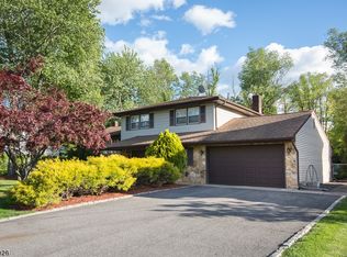 7 Addison Dr, Fairfield, NJ 07004