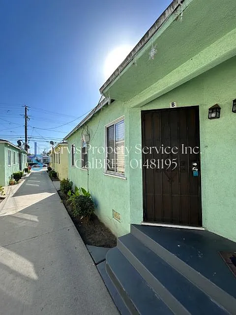 1 bed, $1,800 — Photo 1