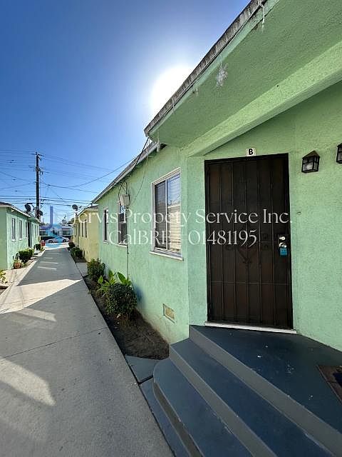 1st image of 6017 Pine Ave #B