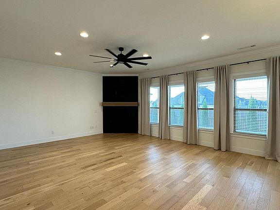3rd image of 5806 W Red Maple Dr