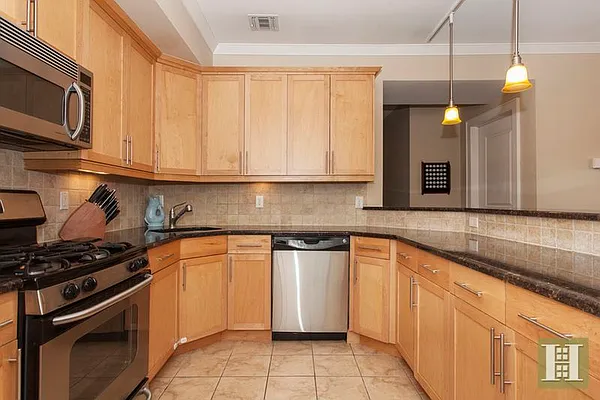 Sold by Halstead Property | media 5