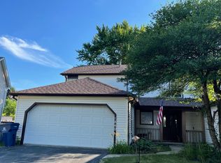 1840 Shetland Rd, Naperville, IL 60565