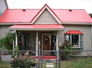 1712 Bessemer St, Benwood, WV 26031