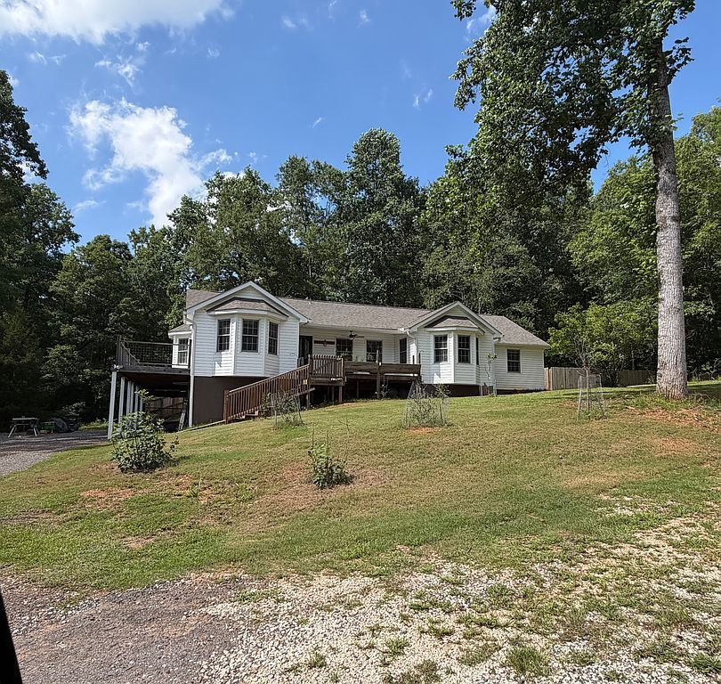 389 Shell Toomer Pkwy - Property Image