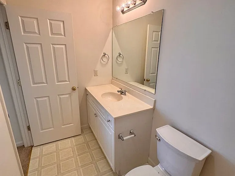 2948 Crystal Spring Ln — Photo 12