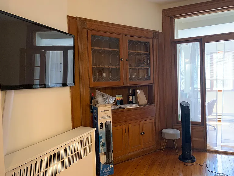 907 Beacon St #4 — Photo 2