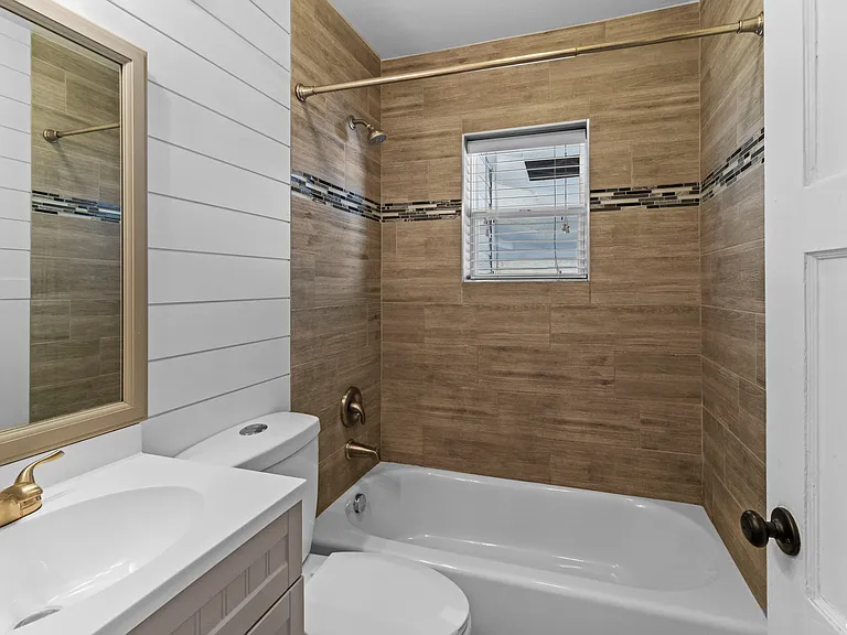 3885 S Nordin Ave — Photo 7