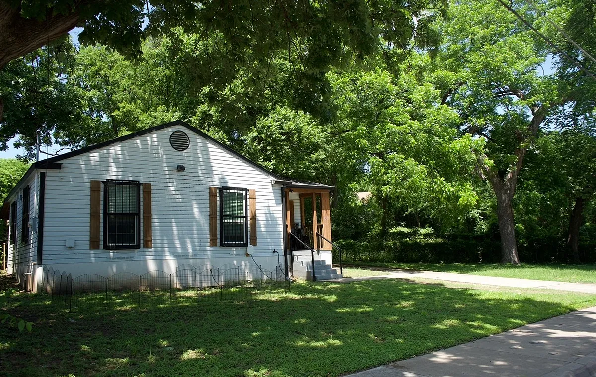 Building Photo - 1547 Renner Dr