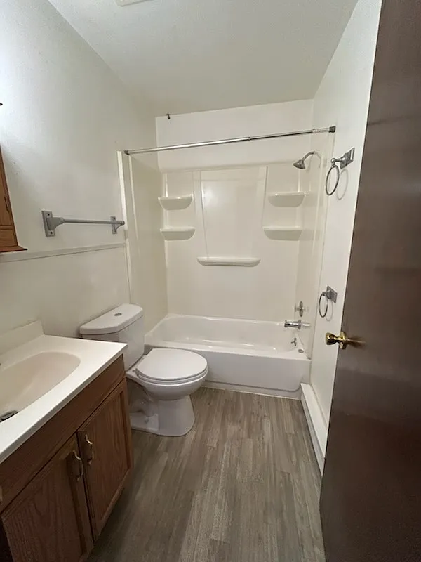 2 bed, 850 sqft, $925 — Photo 3