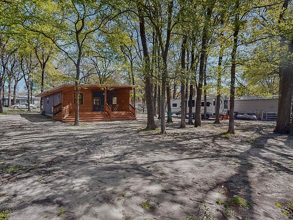 2nd image of 262 Briggs Blvd