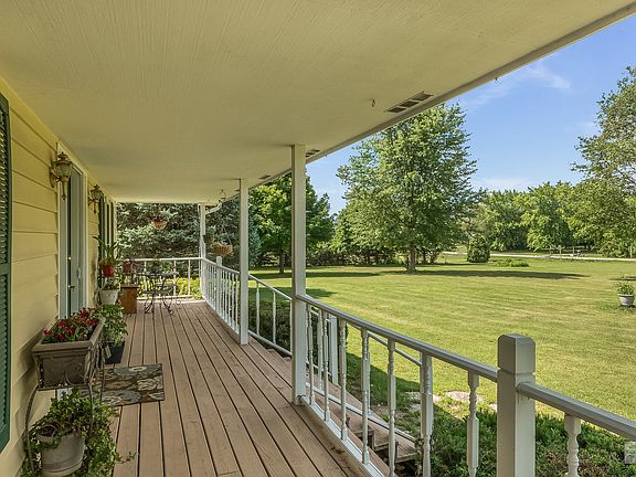 Come fall in love with this porch!