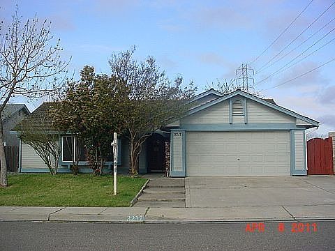 1st image of 3217 Manzanita Dr