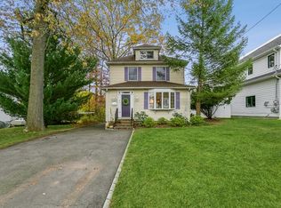 238 Hickory Ave, Tenafly, NJ 07670