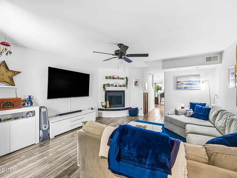 1702 E Ocotillo Rd #1 — Photo 3