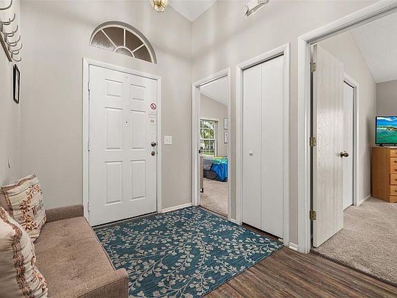 5th image of 425 CASTLEMAIN CIRCLE