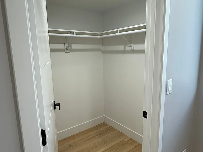 5729 Klump Ave — Photo 31