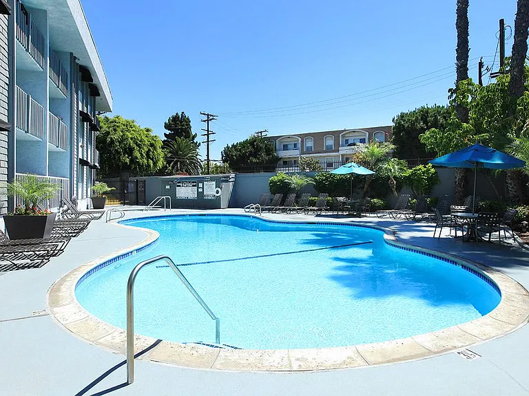 5025 E Pacific Coast Hwy — Photo 9