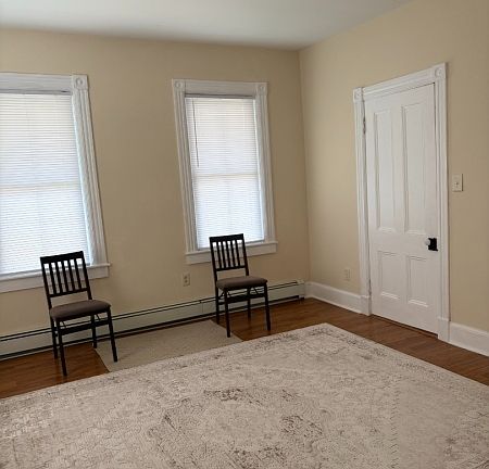 5th image of 58 Thompson St
