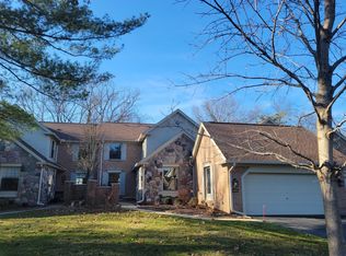 4488 Golf View Dr #23, Brighton, MI