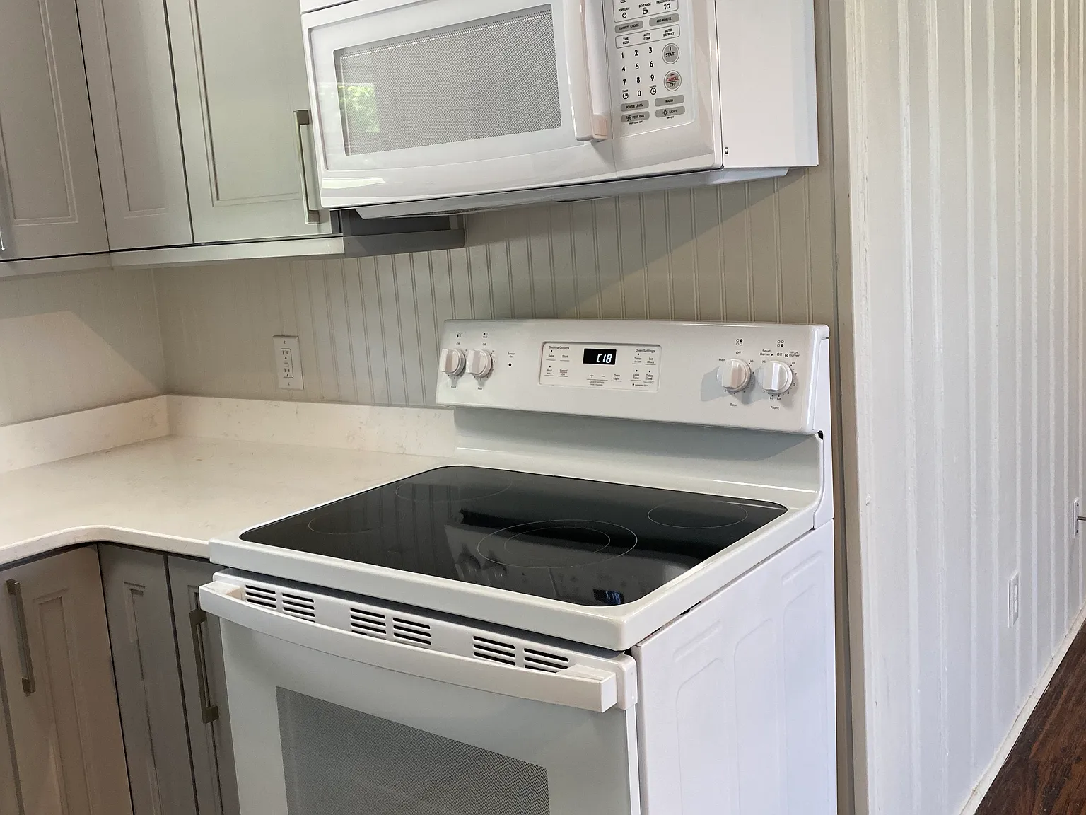 2 bed, 930 sqft, $1,400 — Photo 4