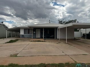 1127 N Llano Dr, Hobbs, NM 88240