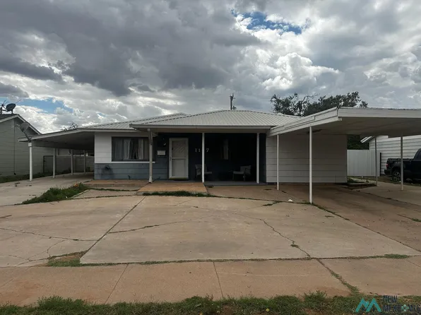 1127 N Llano Dr, Hobbs, NM 88240