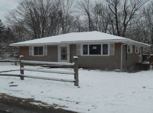 906 Maple Ln, Sistersville, WV 26175