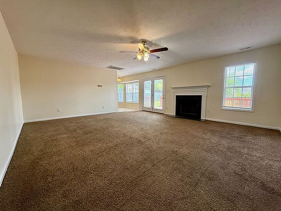 3rd image of 232 Belle Chase Dr