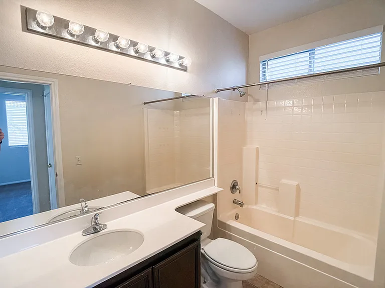 10005 W Cherokee Ave — Photo 10