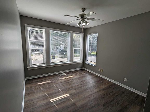 3rd image of 112 Nadel Ave