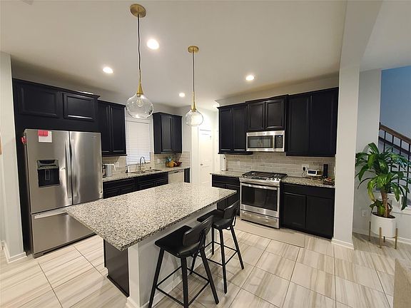 4th image of 7035 Coneflower Creek Ct