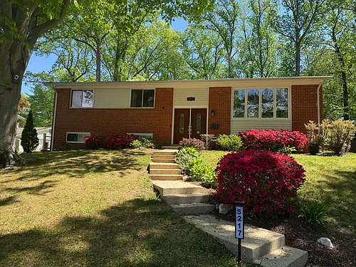 5217 Kings Park Dr Photo 1