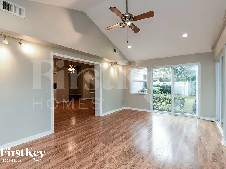 15105 Greater Groves Blvd — Photo 5