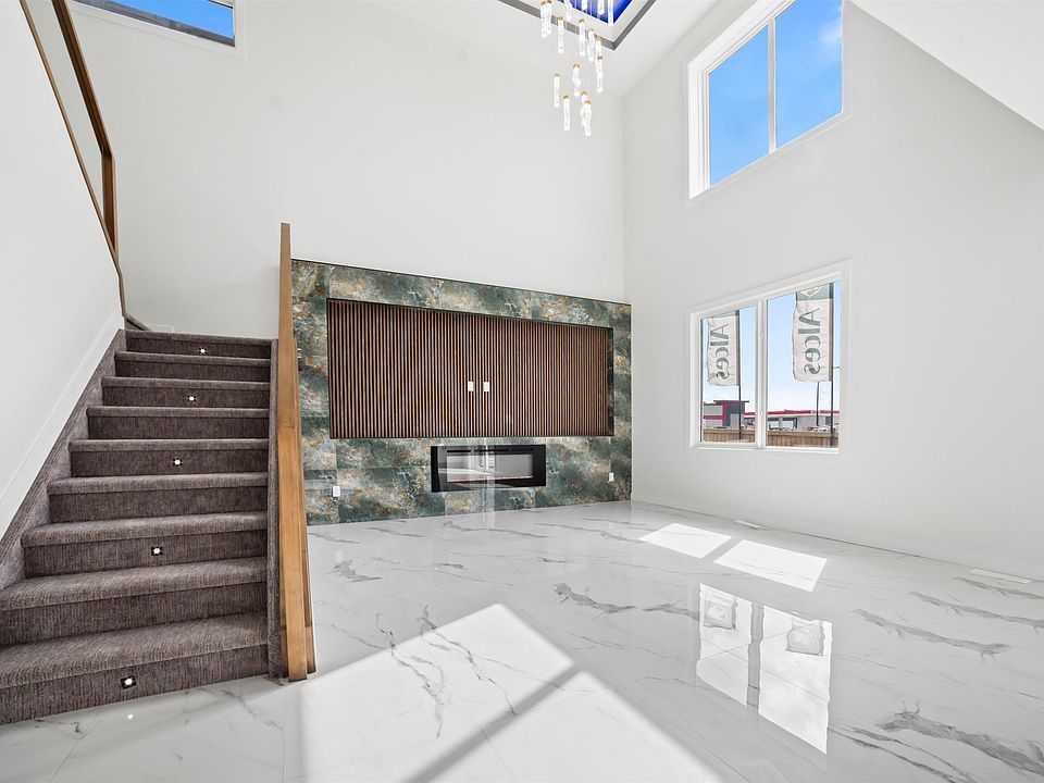 1st image of 216 33rd St SW