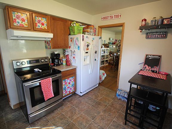 3rd image of 1115 McCammon Ave