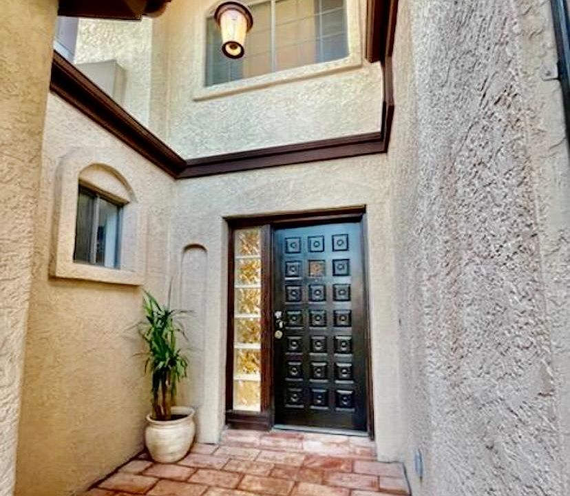 1st image of 908 W Flynn Ln #908