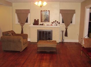 4011 University Ave, Des Moines, IA 50311