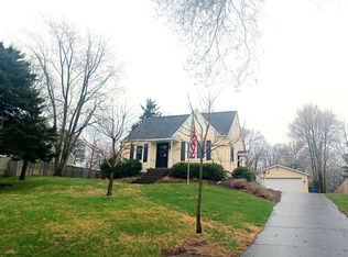 409 9th St SW, Demotte, IN 46310