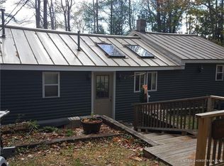 52 Torsey Shores Rd, Readfield, ME 04355