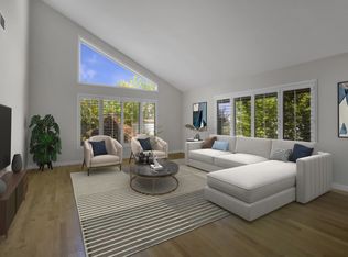 976 Pizarro Ln, Foster City, CA 94404