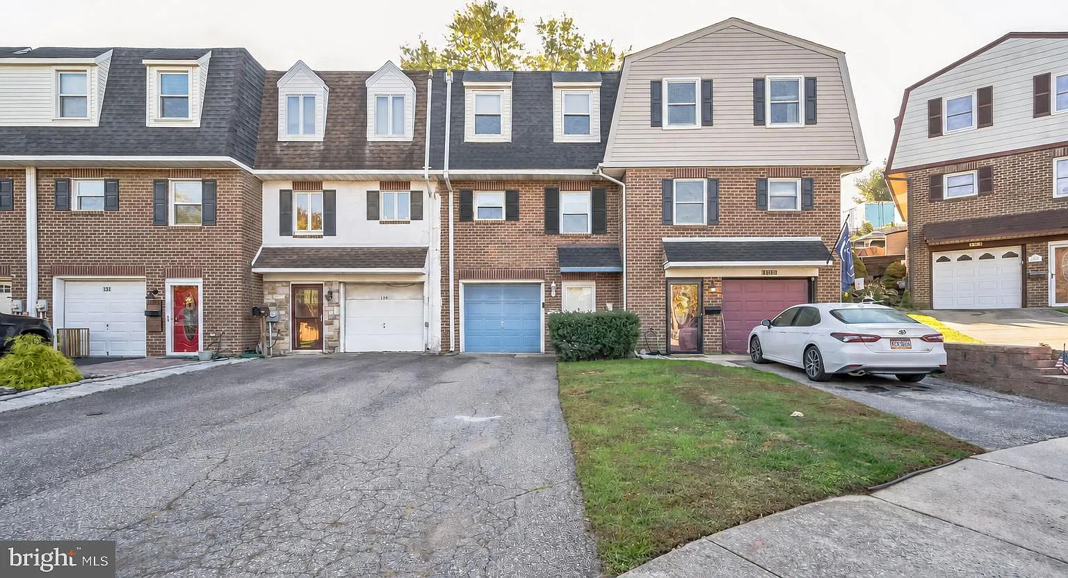 3 bed, 2.5 bath, 1332 sqft, $2,950 — Photo 1