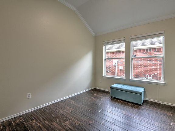 4th image of 21542 Kings Bend Dr