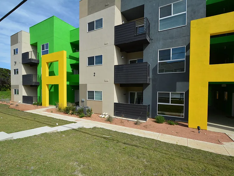 Green Spring Apartments — Photo 6