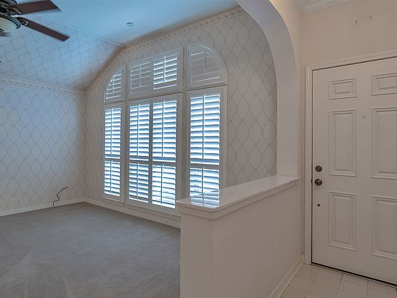 3rd image of 5 Pebble Creek Dr N