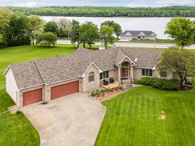 23835 284th Ave, Le Claire, IA, 52753