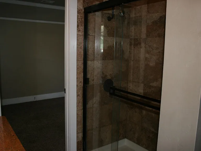 306 Hackberry Ave — Photo 8