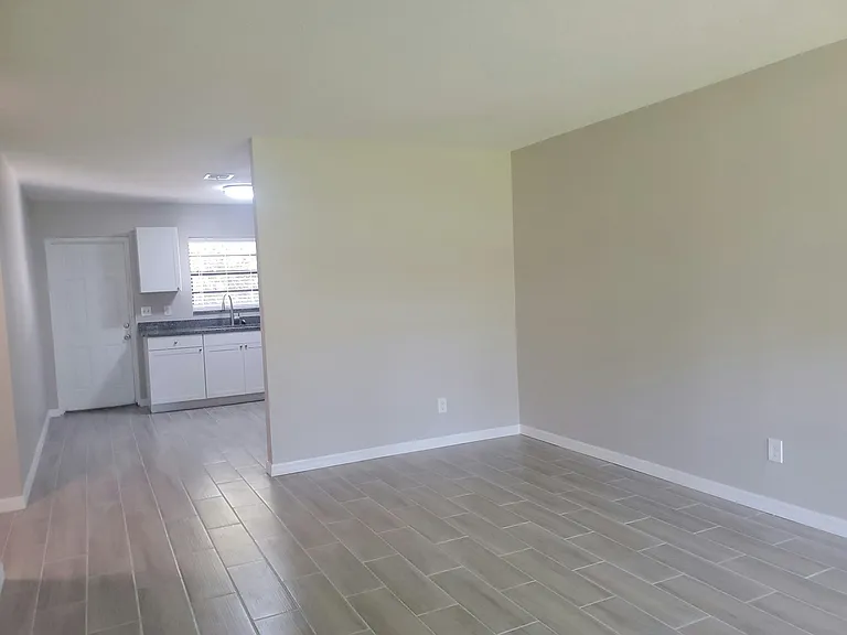 3302 S 7th St #B — Photo 5