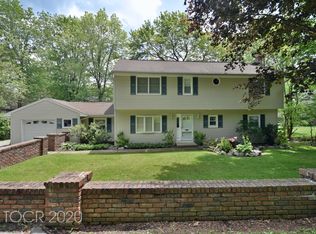 9 Hancock Dr, West Milford, NJ 07480